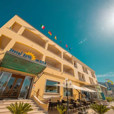 Hotel Riva Del Sole