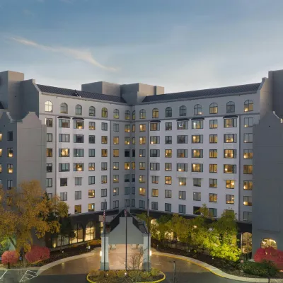 Sheraton Suites Columbus Worthington Hotels near Antrim Park