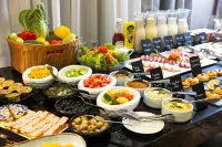 Tresor Le Palais Timisoara, Curio Collection by Hilton - breakfast