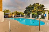 Fairfield Inn & Suites Southport - Swimmingpools