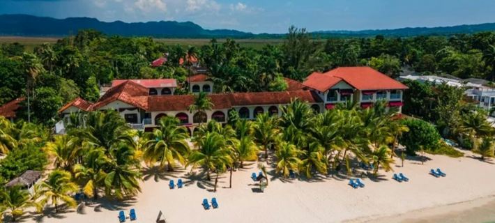 Charela Inn Hotels in Negril