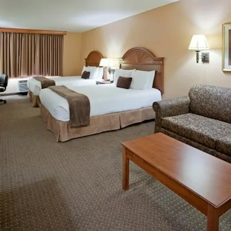 Expressway Suites Fargo
