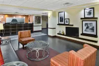 Hampton Inn Hinesville - 2-Star