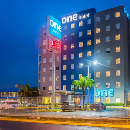 One Monterrey Aeropuerto