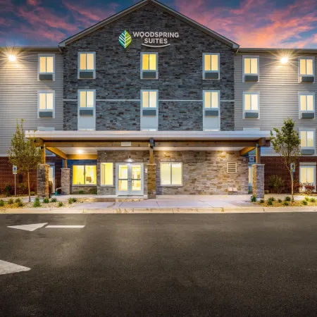 WoodSpring Suites Downers Grove - Chicago