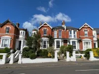 Anne’s House - parking