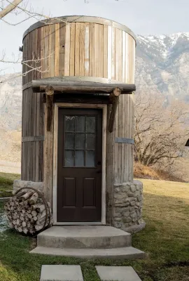 Best Mountain View in Utah. Rustic ranch setting. - 4-Star