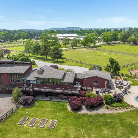 6,000-sq-ft Estate in Delaware River Valley
