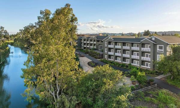 River Terrace Inn
