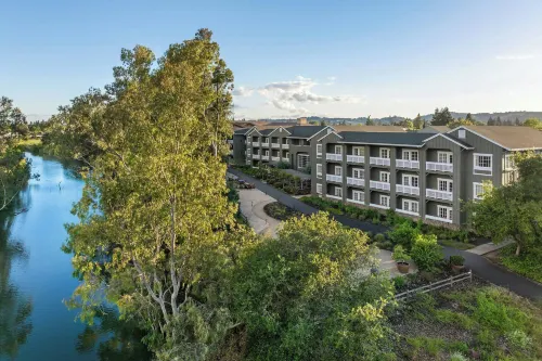 River Terrace Inn - 4-Star
