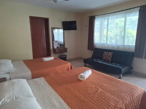 Hotel Aaktun Kay - Pools