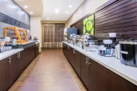 La Quinta Inn & Suites by Wyndham Clinton Historic Route 66 - breakfast