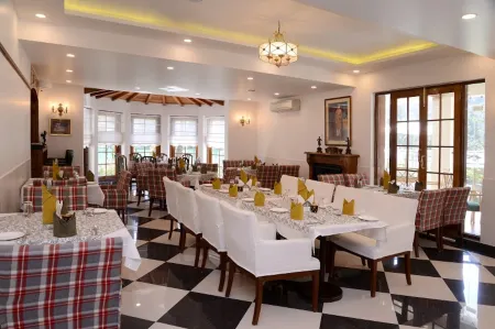 WelcomHeritage Ashdale Отели рядом с достопримечательностью «Найнитал көлү»