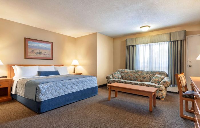 Travelodge by Wyndham Edson 2409079 Alberta Ltd.