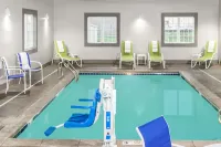 Microtel Inn & Suites by Wyndham West Fargo Medical Center Hotels in West Fargo