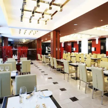 Hotel Chandra Park Отели рядом с достопримечательностью «Форт Музей»