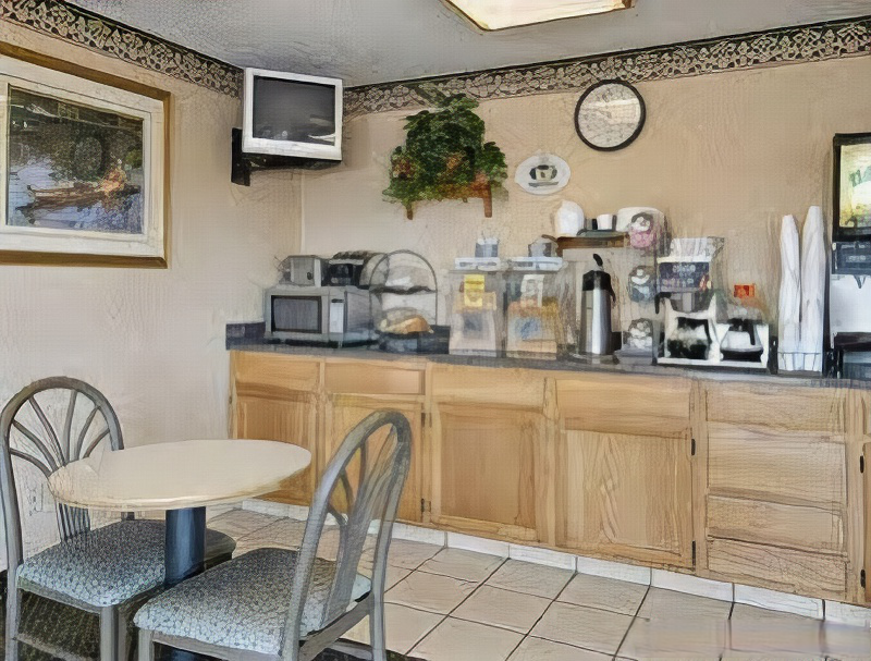 Americas Best Value Inn & Suites Harrisonville