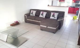 Apartment with 2 Bedrooms in Sainte Anne, with Enclosed Garden and Wifi Near the Beach