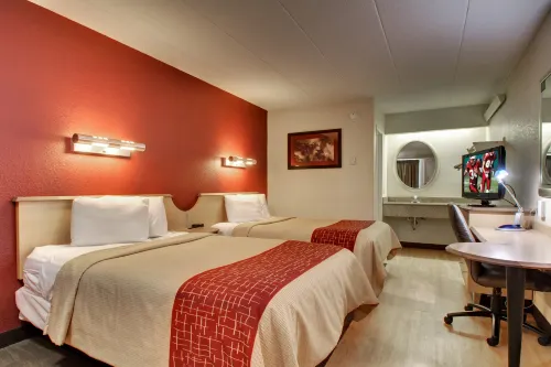 Red Roof Inn St Louis - Westport/ Maryland Heights Hotels in Creve Coeur Township
