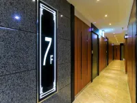 Lion Hotel Hotels near Seomyeon