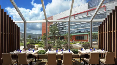 Crowne Plaza Zhongshan Wing On City