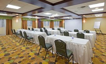 Holiday Inn Express & Suites Absecon-Atlantic City Area