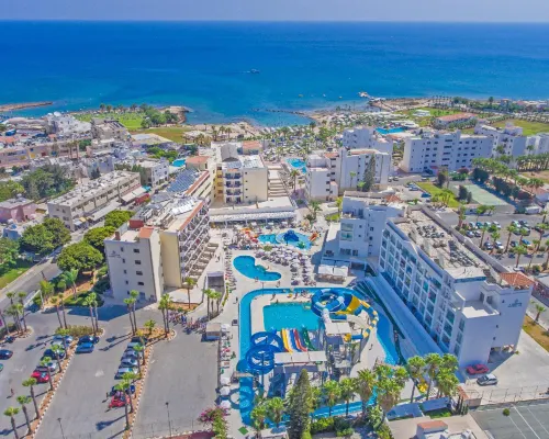 Anastasia Waterpark Beach Resort Hoteles en Pernera