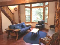 Snowline Cabin #25 A Country-Style Pet Friendly Cabin with a Hot Tub and Wifi!