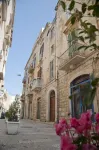 Sotrani Hotels in Trani