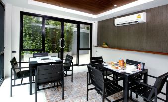 Yotaka Bangkok Hotel - Housity