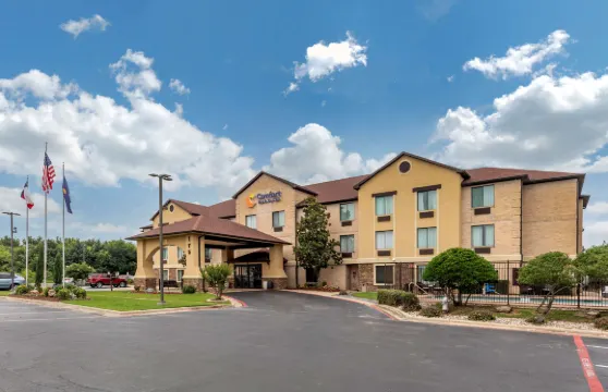 曼斯費爾德舒適套房酒店