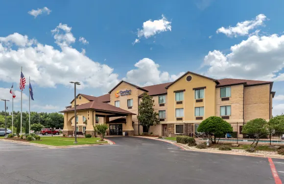 曼斯費爾德舒適套房酒店