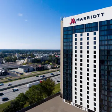 Baton Rouge Marriott Hotels near Sata Park