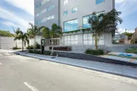 Flix Hotel - 4-Star