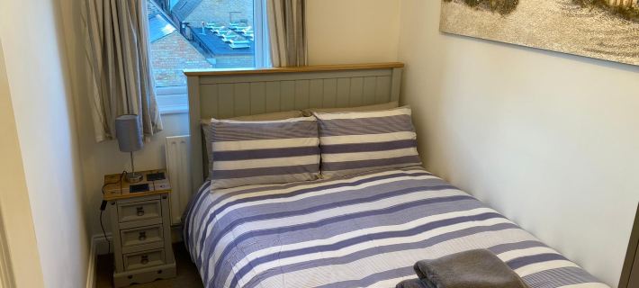 2 Bedroom Riverside Penhouse Apartment St Neots Hotels in Saint Neots