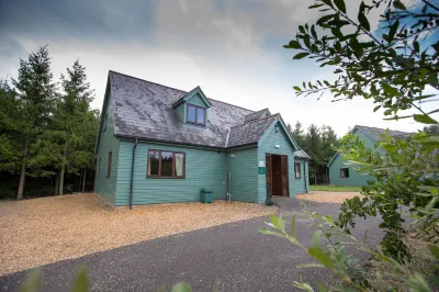 Lakeside Lodge