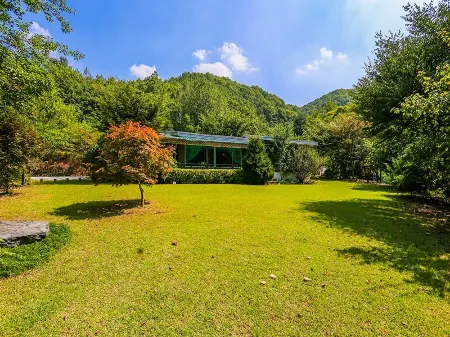 Goesan Romi House Pension Отели в г. Квесан