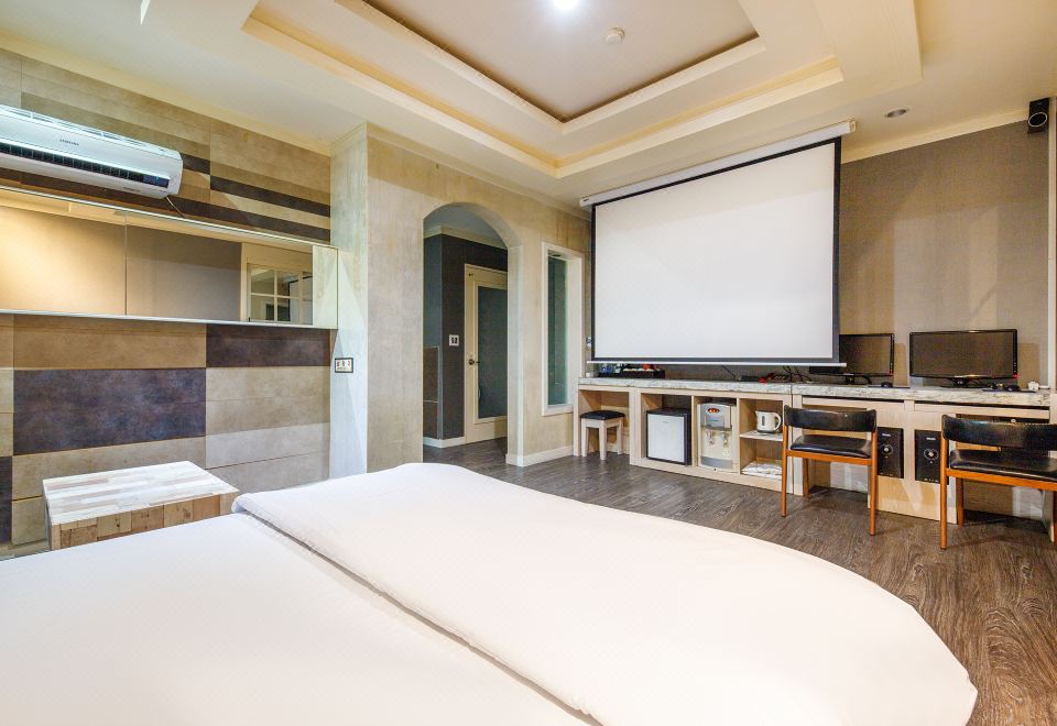 HOTEL ZARI 객실 내부 인테리어