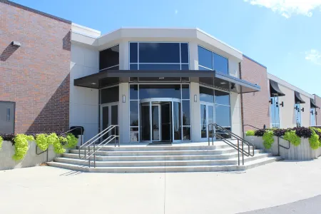 Holiday Inn DES MOINES-AIRPORT/CONF CENTER by IHG