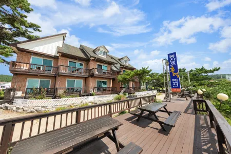 Taean Mongsanpo Memory Pension Отели в г. Тхэан