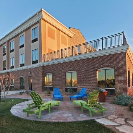 Holiday Inn Express & Suites LUBBOCK SOUTHWEST - WOLFFORTH by IHG