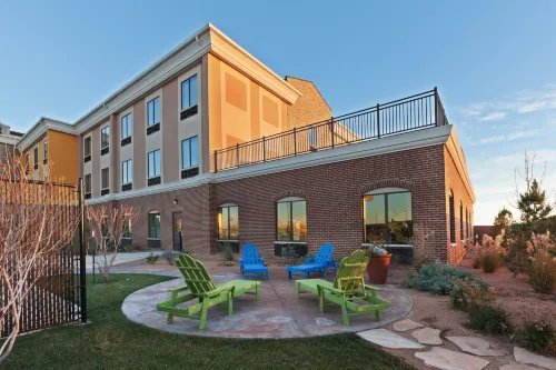 Holiday Inn Express & Suites LUBBOCK SOUTHWEST - WOLFFORTH by IHG