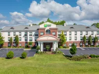 Holiday Inn Express & Suites Tullahoma by IHG Hotels in Coffee County