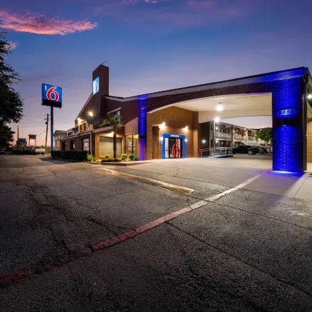 Motel 6 Plano, TX - Plano Northeast