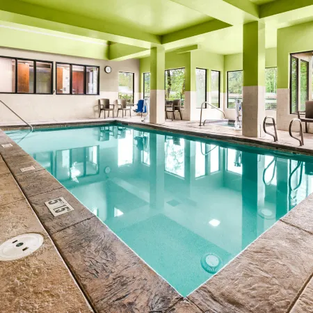 Holiday Inn Express PORTLAND SE - CLACKAMAS AREA by IHG