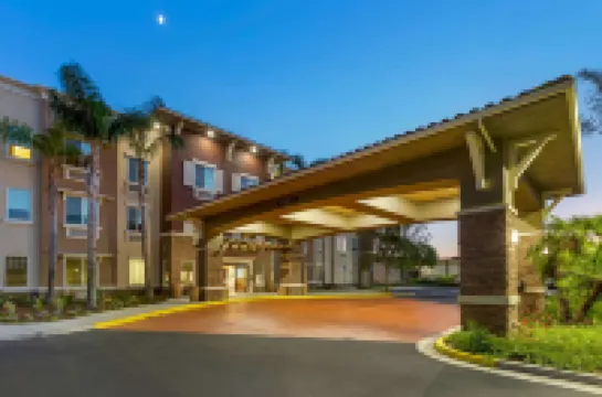 Comfort Inn & Suites Near Ontario Airport Hoteles en Ontario