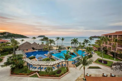 Barceló Huatulco Hotels near Playa la Esperanza