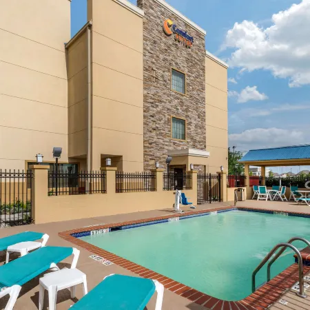 Comfort Suites Baytown I – 10