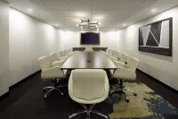 DoubleTree by Hilton Montreal Airport Отели в г. Дорваль