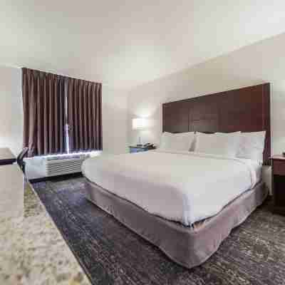 Cobblestone Hotel & Suites - Two Rivers Rooms